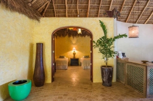 amor-boutique-hotel-besito-dulce-arched-entry-bedroom-mexico (1)